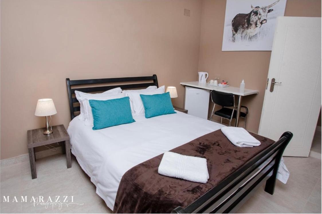 4 Gazelle Guesthouse Нелспрёйт Экстерьер фото