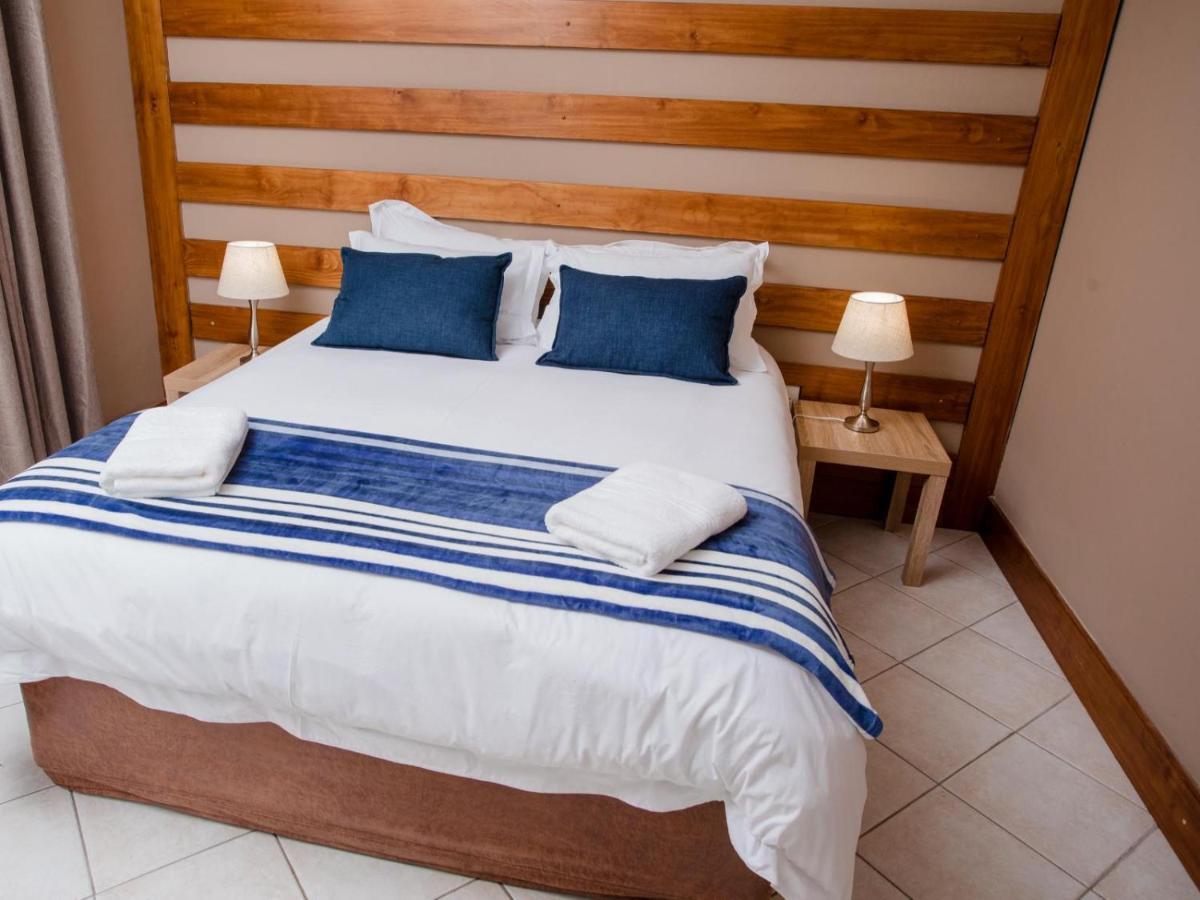 4 Gazelle Guesthouse Нелспрёйт Экстерьер фото